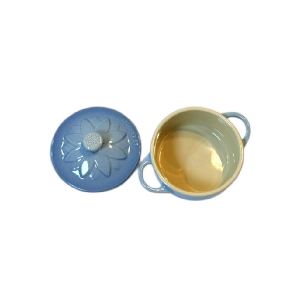 Le Creuset Coastal Blue Sunflower Mini Cocotte 8 Oz - Picture 6 of 9